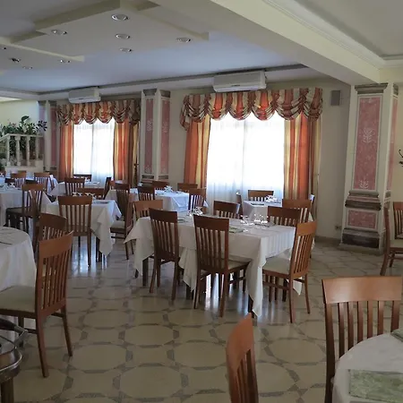 Hotel Little Garden Formia