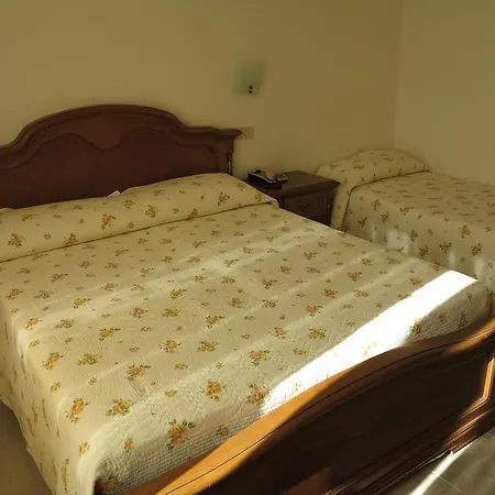 Hotel Little Garden 2*