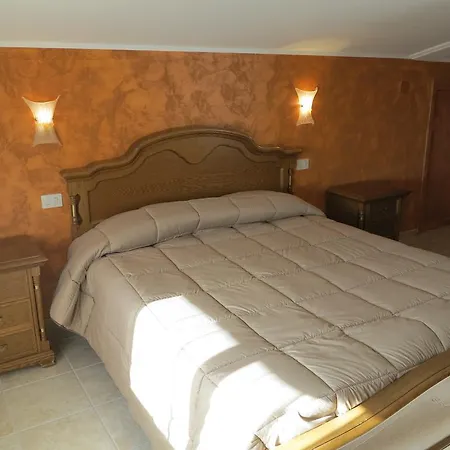 Hotel Little Garden 2*
